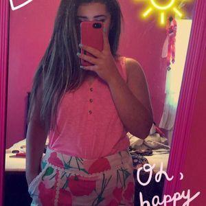 Meet your Posher, Scarlet